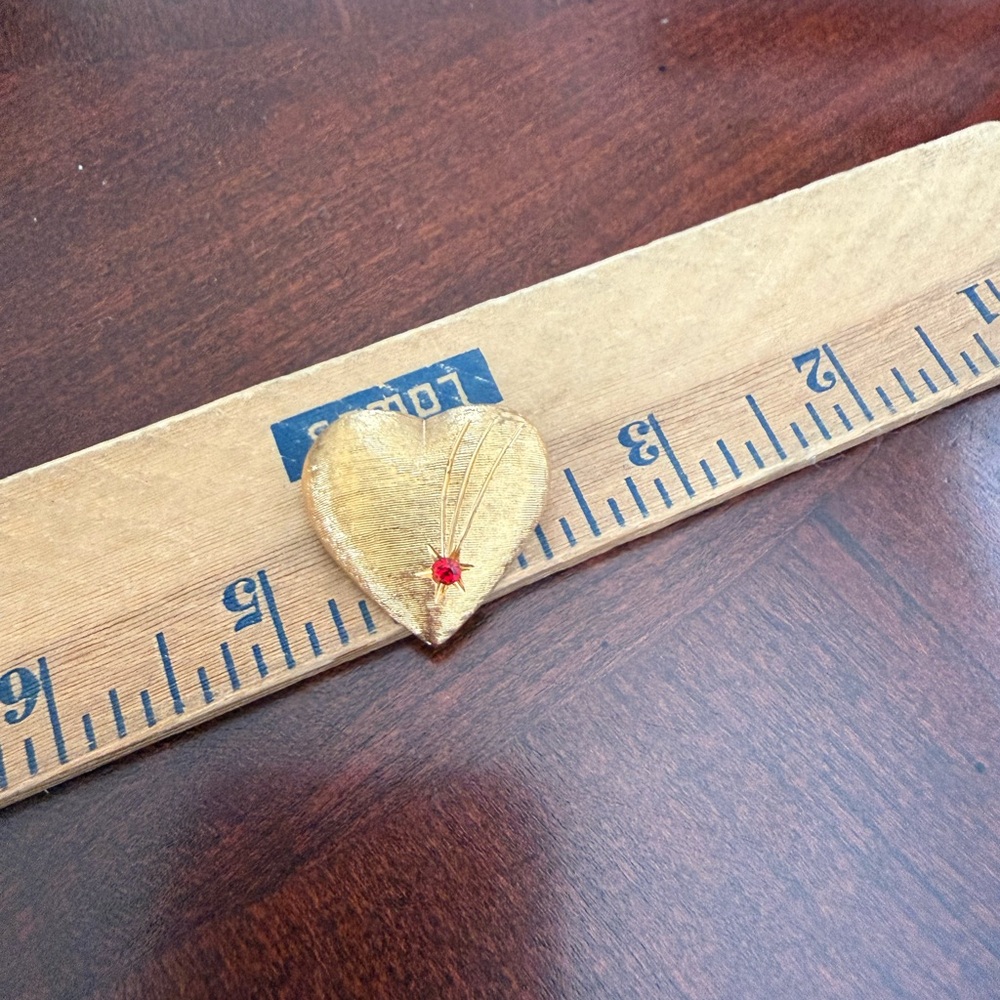 Vintage Gold Tone Heart Brooch